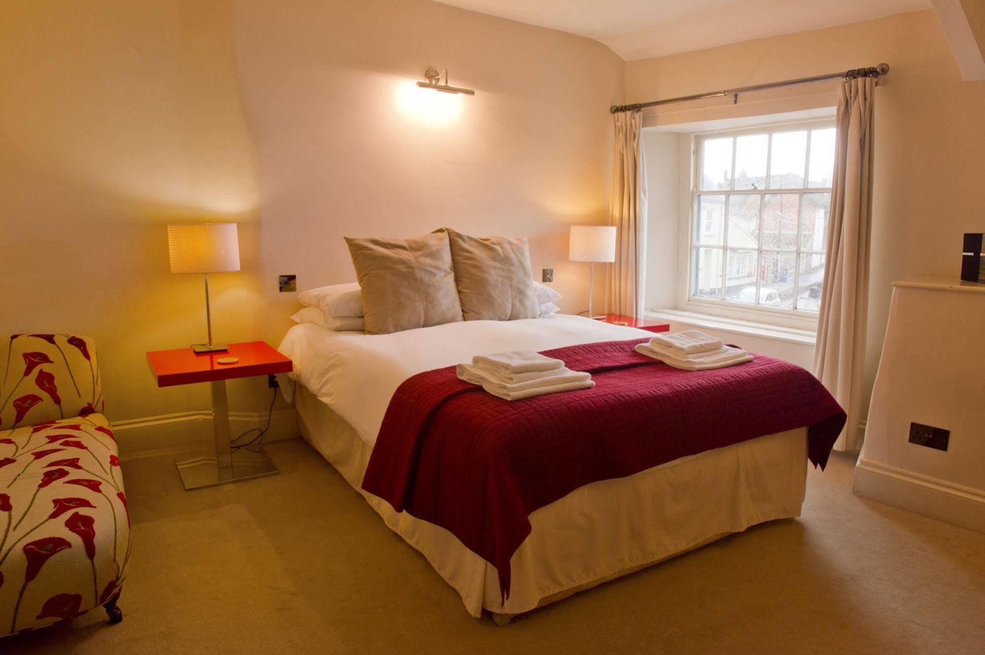 The Lamb Inn Crediton Esterno foto
