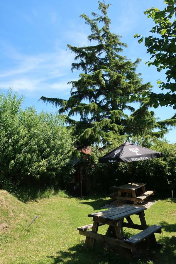 The Lamb Inn Crediton Esterno foto