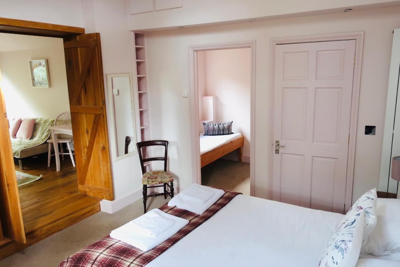 The Lamb Inn Crediton Esterno foto