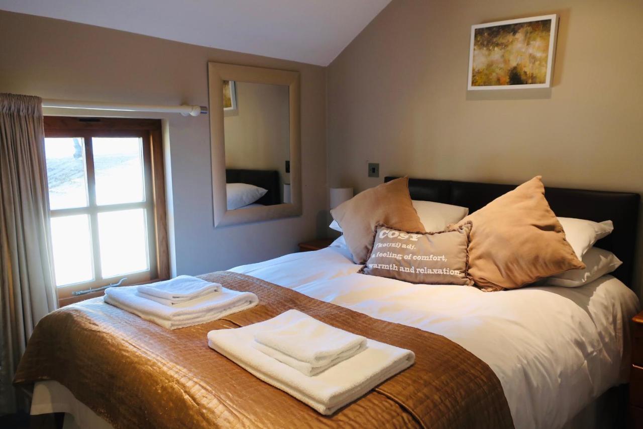 The Lamb Inn Crediton Esterno foto
